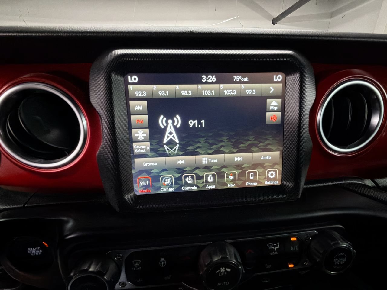 Used 2023 Jeep Wrangler Unlimited Rubicon w/ Cold Weather Group AWD/4WD image 13