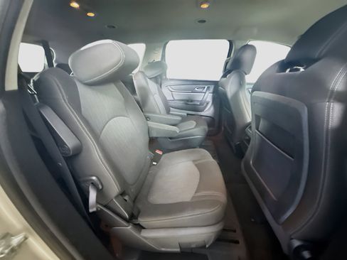 Used 2017 Chevrolet Traverse LT FWD image 26