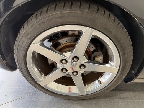 Used 2007 Chevrolet Corvette Convertible w/ Preferred Equipment Group RWD image 8