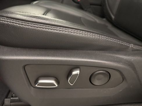 Used 2023 GMC Yukon Denali w/ Advanced Technology Package image 13