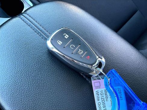 Used 2023 Chevrolet Malibu LT image 27