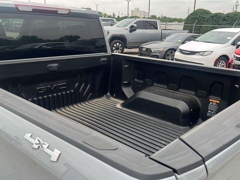 Used 2024 GMC Sierra 1500 Elevation AWD/4WD image 7