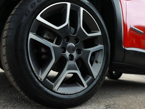 Used 2020 Jeep Renegade Sport image 31