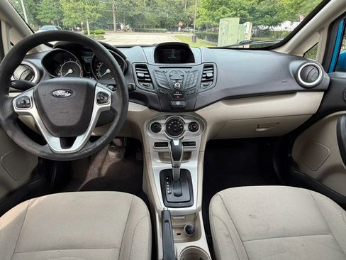 Used 2017 Ford Fiesta SE FWD image 10