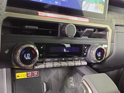 New 2026 Toyota Tacoma Limited AWD/4WD image 18