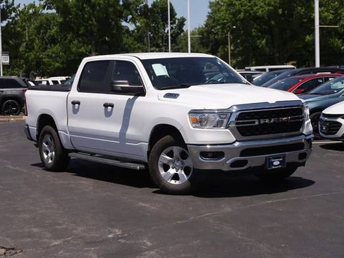 Used 2023 RAM 1500 Big Horn AWD/4WD image 2
