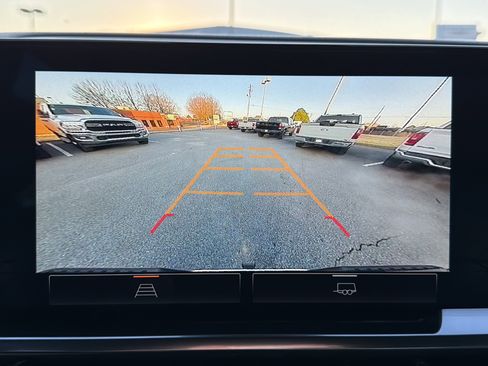 Used 2025 GMC Sierra 1500 SLT image 31