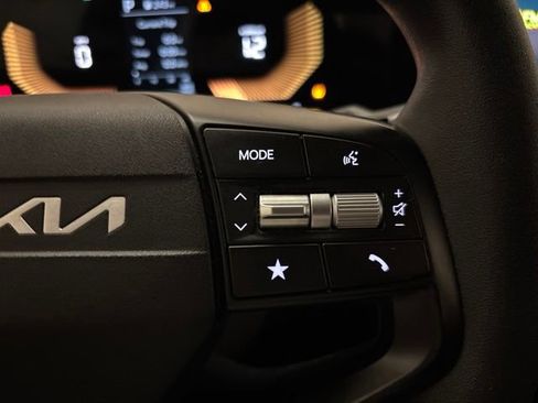 Used 2025 Kia K4 FWD image 16