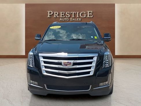 Used 2016 Cadillac Escalade Luxury AWD/4WD image 42