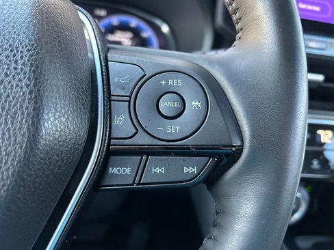 Certified 2024 Toyota Venza Limited image 17