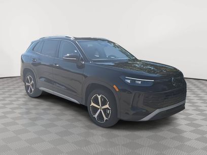 Certified 2025 Volkswagen Tiguan SE w/ Panoramic Sunroof Package