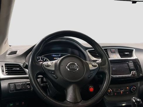 Used 2017 Nissan Sentra SR FWD image 19