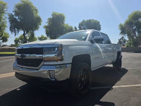 Used 2018 Chevrolet Silverado 1500 LT w/ LT Eassist Package image 13
