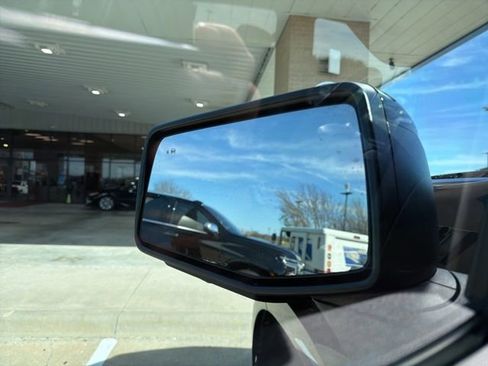 Used 2022 Chevrolet Silverado 1500 LT Trail Boss w/ LT Trail Boss Premium Package image 15