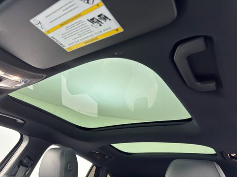 Used 2021 Mercedes-Benz GLA 35 AMG 4MATIC w/ Premium Package image 11