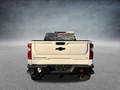 Used 2025 Chevrolet Silverado 1500 LT Trail Boss w/ Convenience Package II AWD/4WD image 4