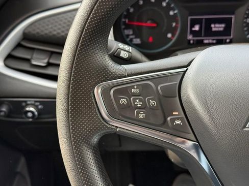 Used 2023 Chevrolet Malibu LT image 17