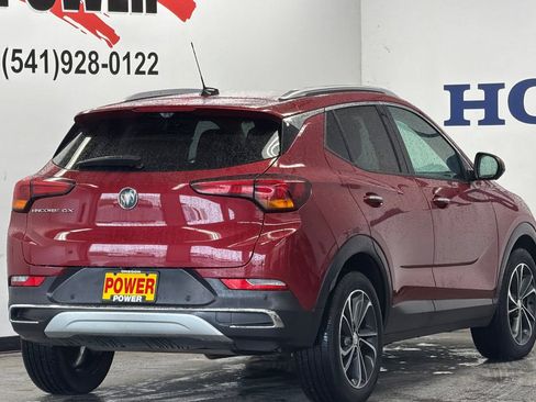 Used 2021 Buick Encore GX Essence w/ Advanced Technology Package FWD image 4