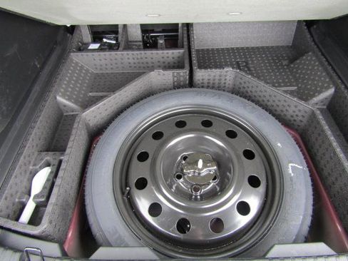 Used 2024 Ford Edge Titanium w/ Equipment Group 301A AWD/4WD image 12