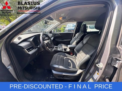 Used 2022 Mitsubishi Outlander SE AWD/4WD image 16