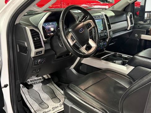 Used 2019 Ford F250 Lariat w/ Lariat Ultimate Package AWD/4WD image 17