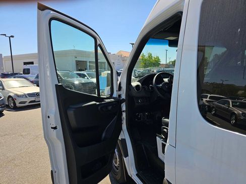 Used 2026 Mercedes-Benz Sprinter 2500 image 20