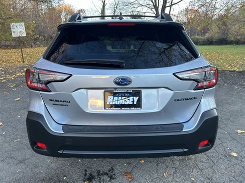 Certified 2023 Subaru Outback Onyx Edition image 25