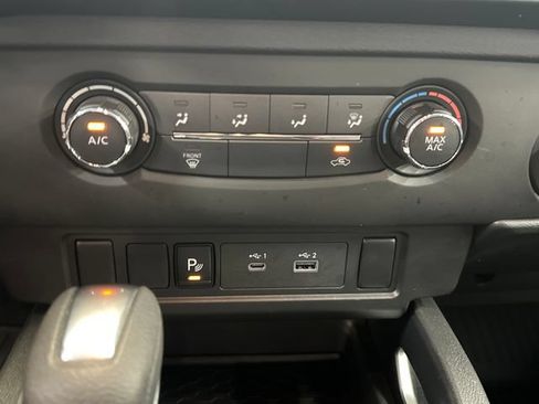 Used 2025 Nissan Frontier SV AWD/4WD image 29
