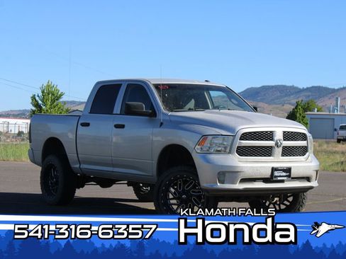 Used 2017 RAM 1500 Express AWD/4WD image 1