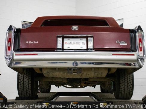 Used 1990 Cadillac Brougham image 20