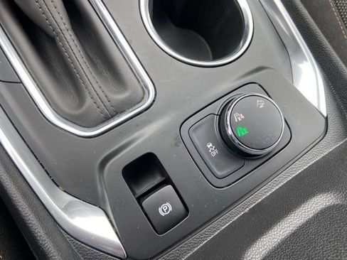 Used 2020 Chevrolet Traverse LT w/ LPO, Floor Liner Package image 17