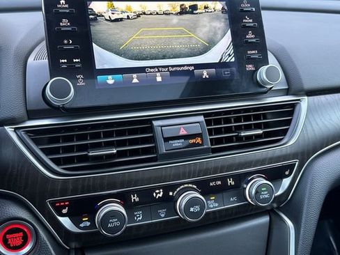 Used 2022 Honda Accord EX-L image 31