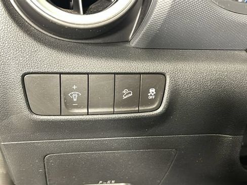 Certified 2023 Hyundai Kona SE AWD/4WD image 19