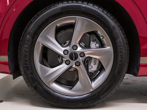 Certified 2026 Genesis GV70 2.5T AWD/4WD image 26