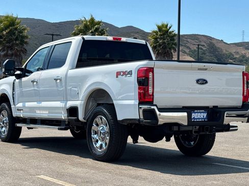 New 2025 Ford F250 Lariat w/ Chrome Package image 5