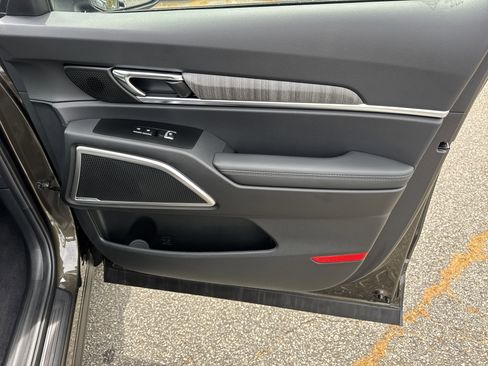 Used 2024 Kia Telluride EX image 14