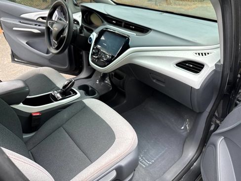 Used 2018 Chevrolet Bolt LT FWD image 19