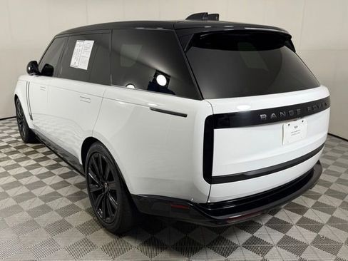 Used 2025 Land Rover Range Rover Long Wheelbase Autobiography image 4