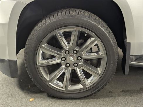 Used 2016 Chevrolet Suburban LTZ image 10