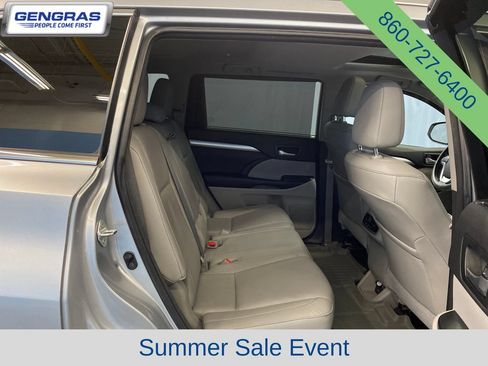 Used 2016 Toyota Highlander XLE w/ Protection Package #3 AWD/4WD image 36