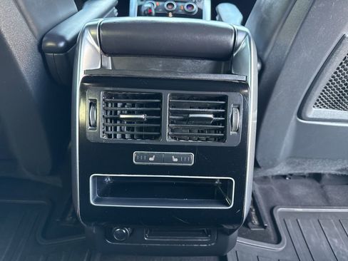 Used 2016 Land Rover Range Rover Sport HSE image 26