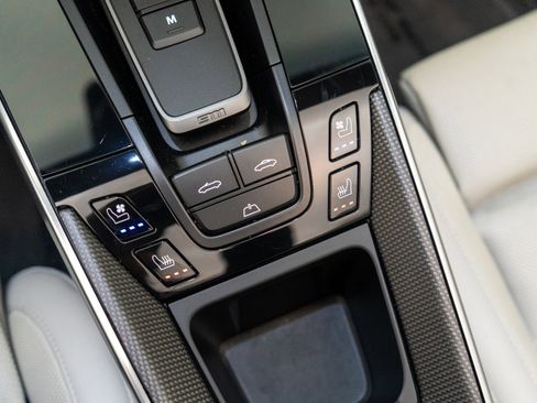 Used 2022 Porsche 911 Turbo S image 30