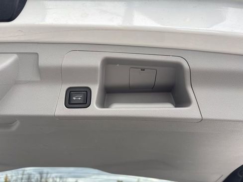 Certified 2021 GMC Acadia SLT w/ LPO, Floor Liner Package image 33