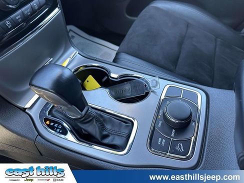 Used 2022 Jeep Grand Cherokee Laredo X AWD/4WD image 33