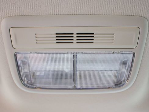 Used 2022 Honda HR-V LX image 27