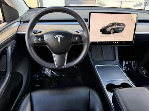 Used 2023 Tesla Model Y Long Range image 23