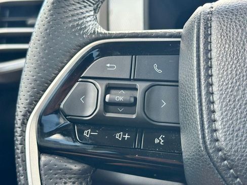 Used 2024 Toyota Tundra Limited AWD/4WD image 13