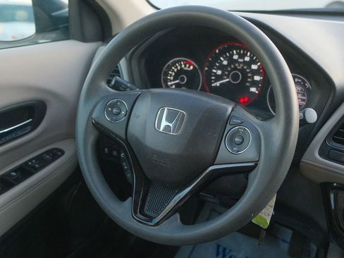Used 2017 Honda HR-V LX image 41