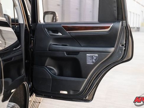 Used 2021 Lexus LX 570 4WD w/ Luxury Package image 71