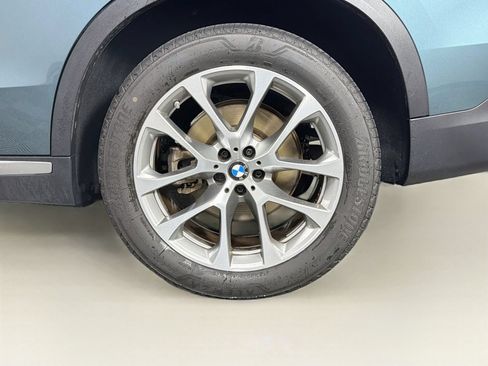 Used 2024 BMW X5 xDrive40i w/ Premium Package AWD/4WD image 34